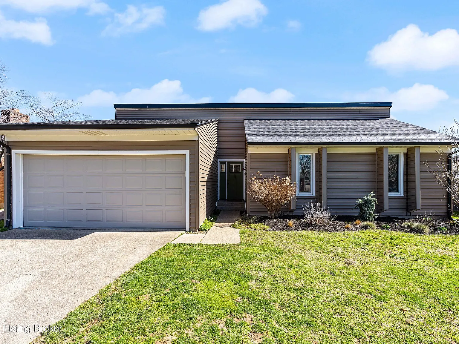 1013 Clerkenwell Rd — Photo 1