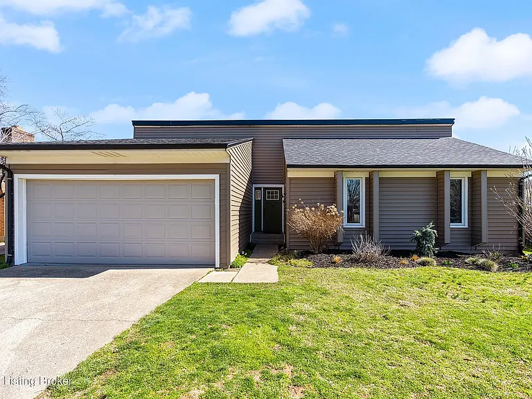 1013 Clerkenwell Rd — Photo 1