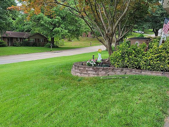 4th image of 2037 Kenneth Dr