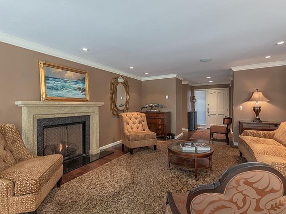 2nd image of 84 Ocean Pines Ln