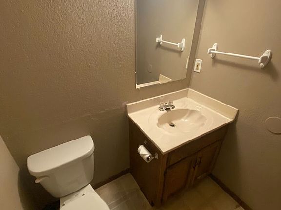 3rd image of 132 SW Oxford Pl #132
