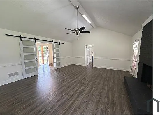 2203 Meadow Dr — Photo 14