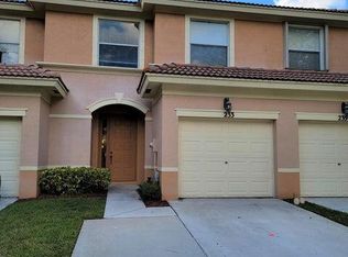 233 River Bluff Ln, Royal Palm Beach, FL 33411
