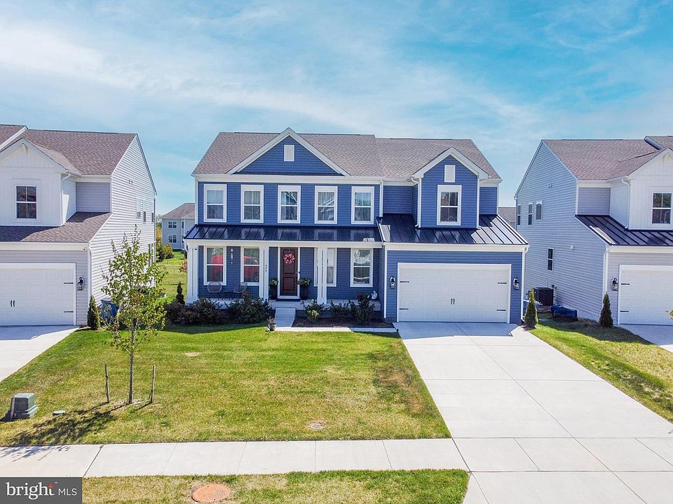 1st image of 629 Harrier Ln