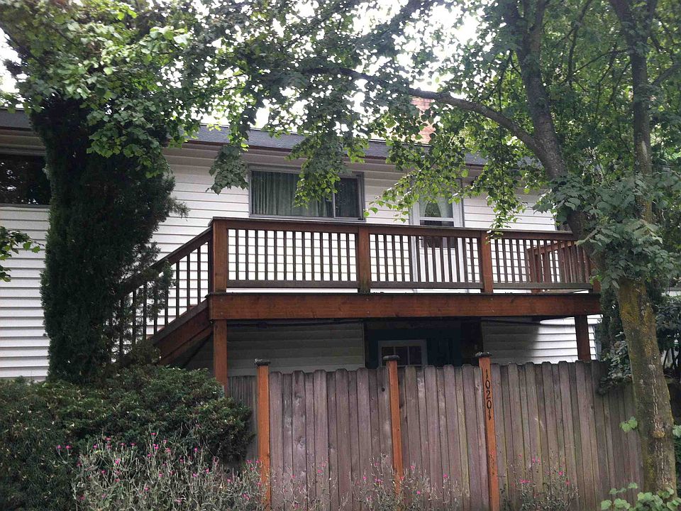 2nd image of 858 NE 102nd St