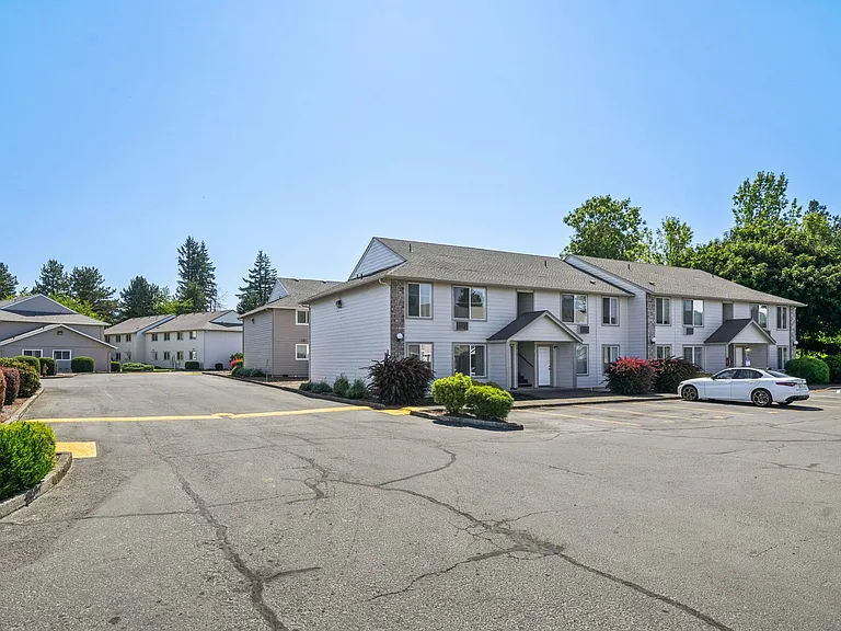 Madras Apartments — Photo 30