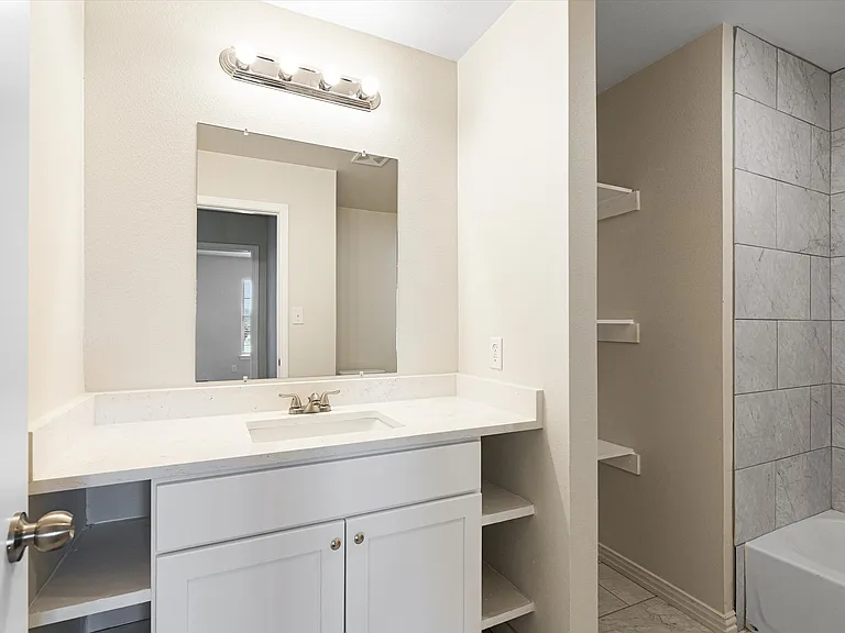 6233 Roby Dr — Photo 26