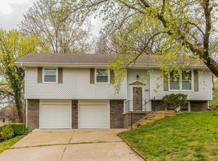 10504 NW 58th St, Kansas City, MO 64152