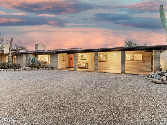 2nd image of 6901 N Montezuma Dr