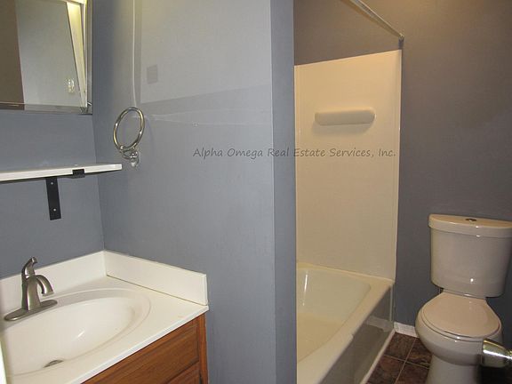 3rd image of 1090 Evelyn Dr APT 6