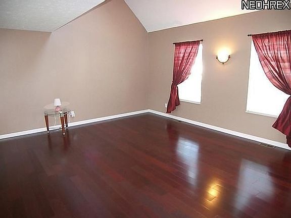 2nd image of 943 Bristol Ln