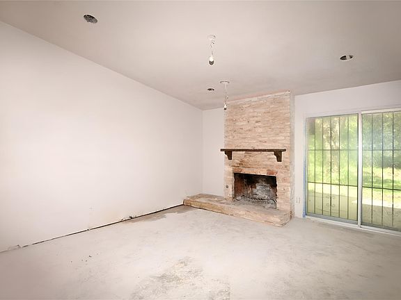 3rd image of 4614 Bundyhill Dr
