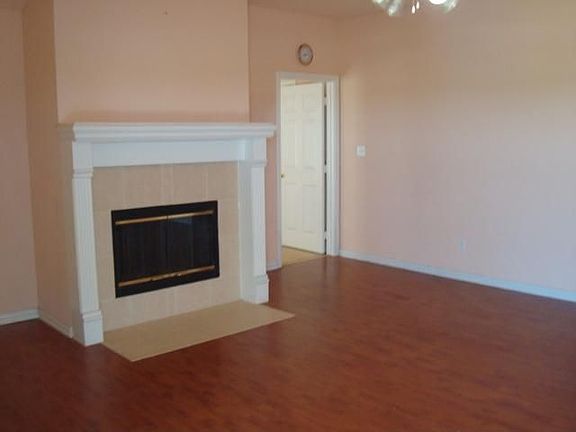3rd image of 4534 Sue Ellen Dr