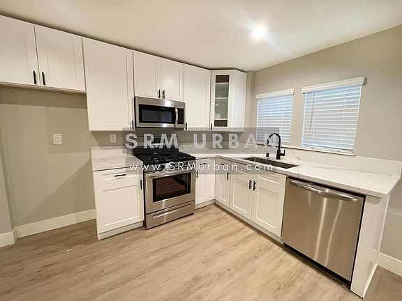 4th image of 914 17th St APT 24