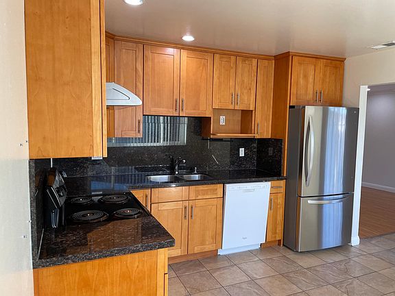 5th image of 455 Firloch Ave APT 4