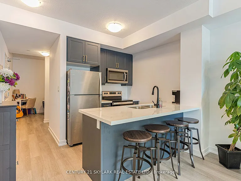 460 Dundas St E #701 — Photo 16