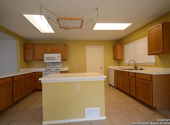 4th image of 7010 Mary Todd Dr