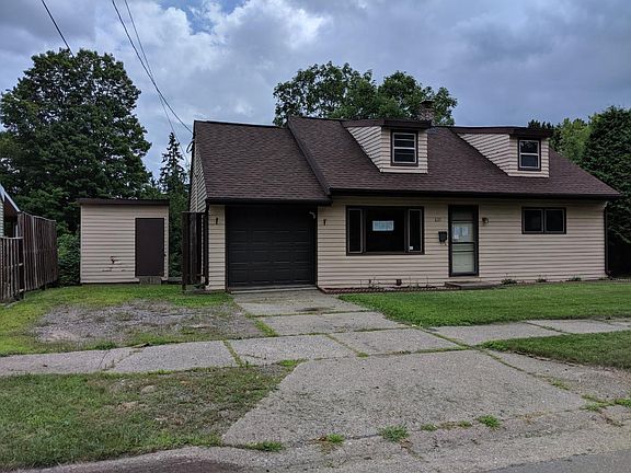 2nd image of 635 3rd Ave S #S