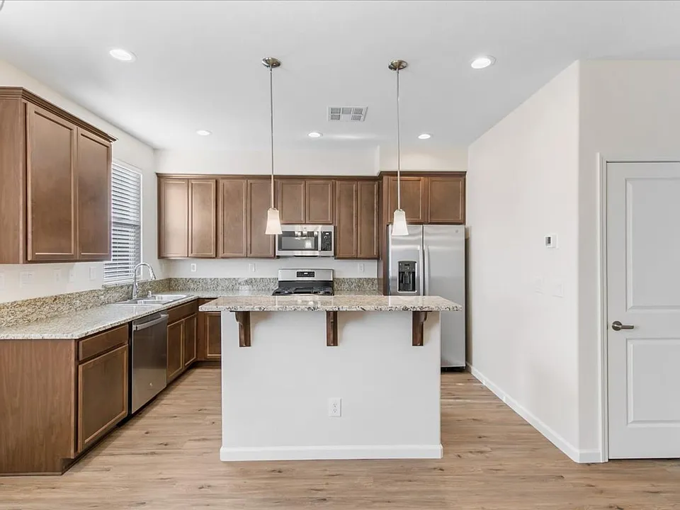 2279 Shady Canyon Dr