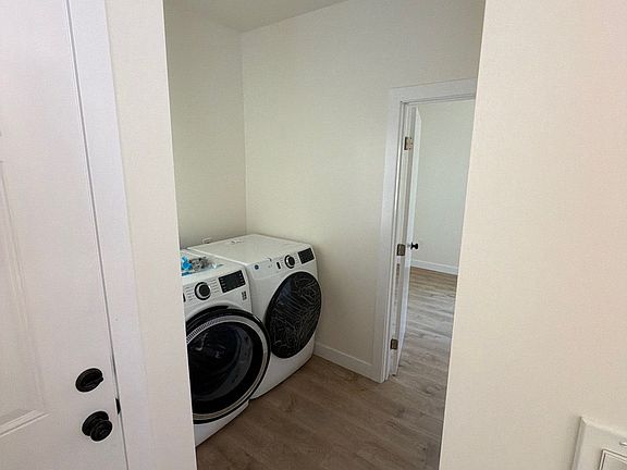 5th image of 815 E 21st St