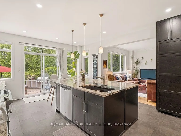 159 Borealis Cres — Photo 10