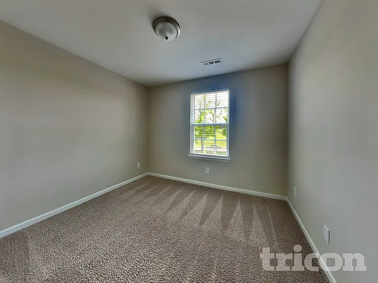 324 Kinsale Dr — Photo 11