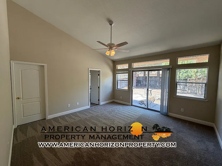 401 Cromwell Ct — Photo 12