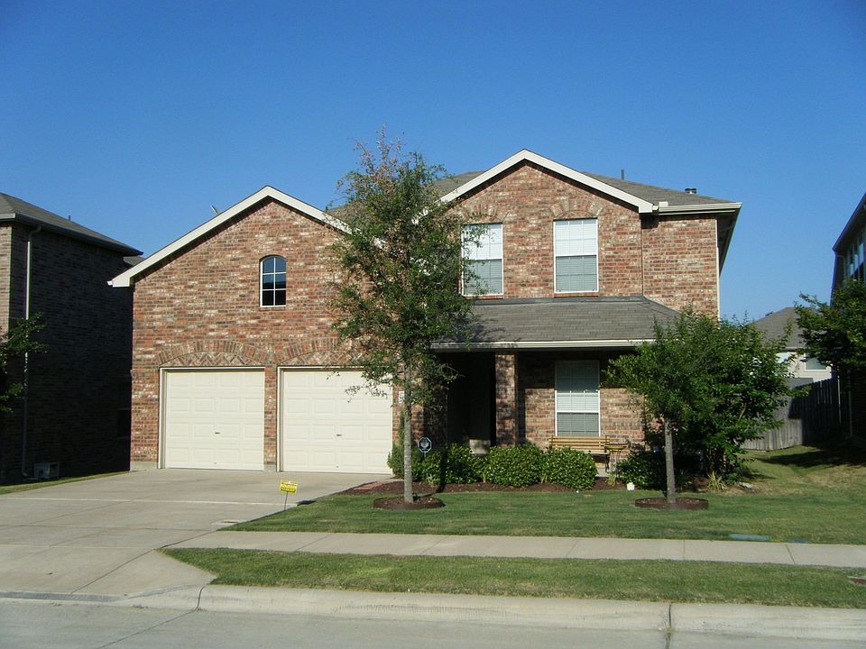 Front View (big front porch)