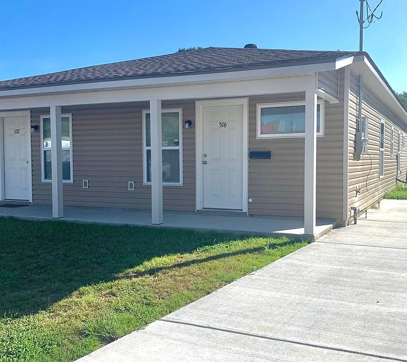 516-522 Live Oak Blvd
