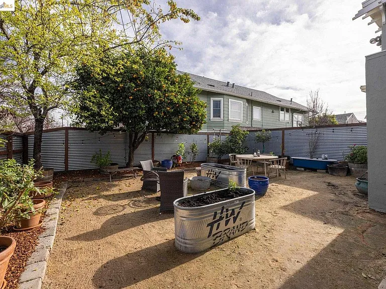 4326 Market St — Photo 14