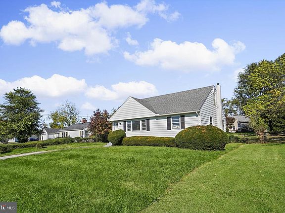 4th image of 22 Warren Rd