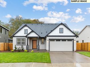 261 W 17th St, Lafayette, OR
