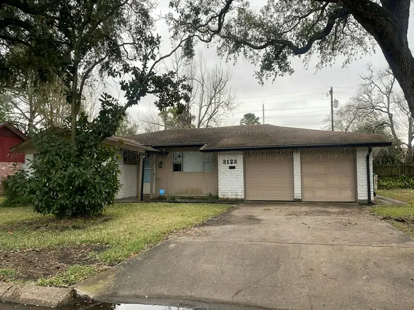 3123 Steveroy St, La Marque, TX 77568