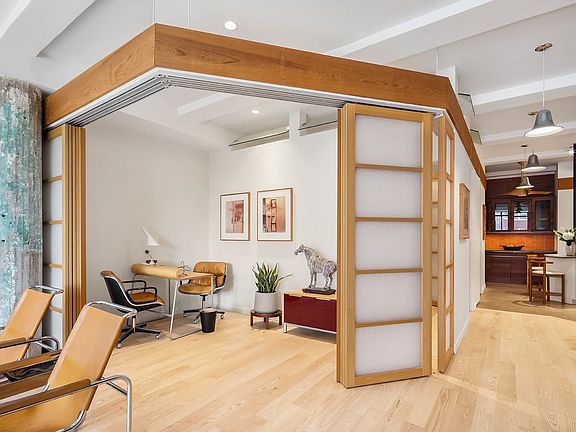 3rd image of 111 Barrow St APT 4D