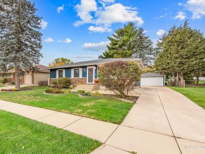 36 Trenton Ave, South Elgin, IL, 60177