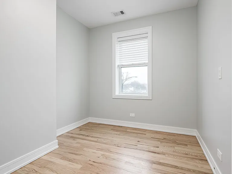 5979 N Elston Ave #3 — Photo 7