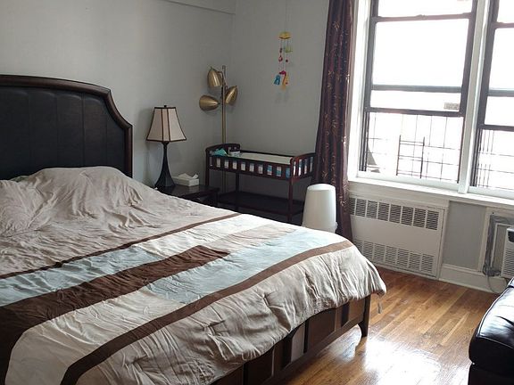 4th image of 349 E 19th St APT 5C