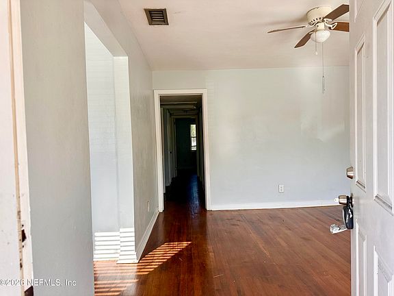 4th image of 3638 JAMMES Road