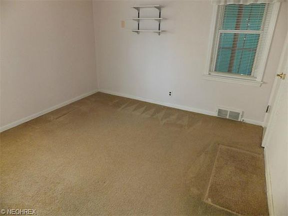 5th image of 8800 Torrance Ave
