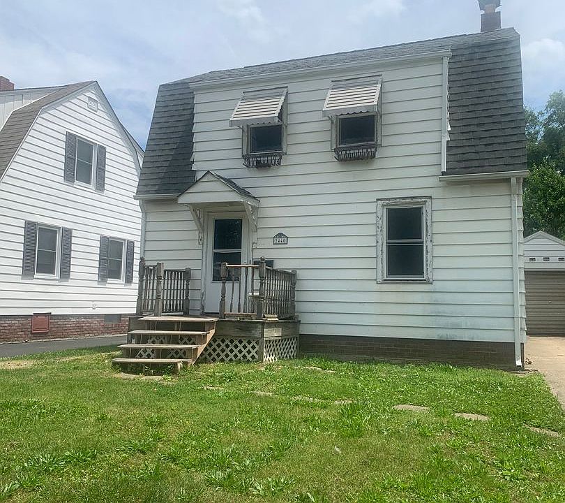 1st image of 2440 Yale Blvd