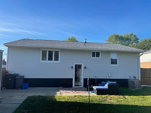 3rd image of 157 Smith Dr