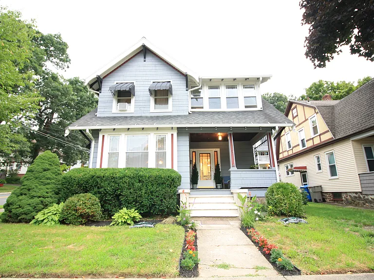 147 Stearns St — Photo 1