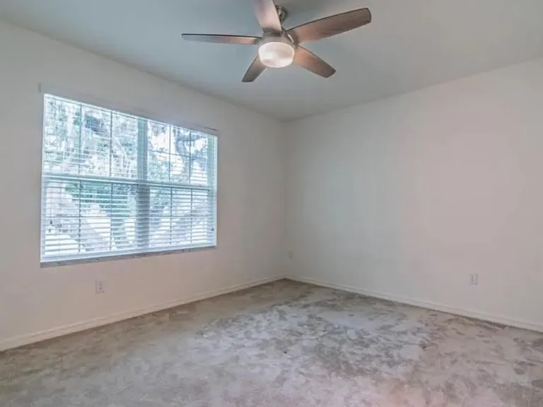 1122 Hillhurst Dr — Photo 11