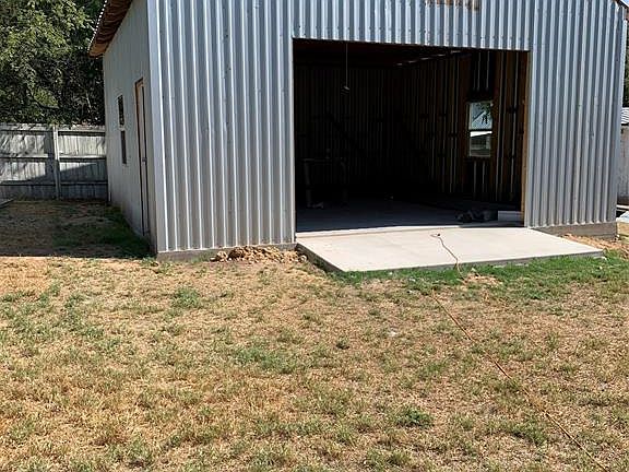 2nd image of 301 E Labadie Ave