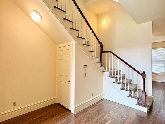 4th image of 2406 S 10th St Unit B