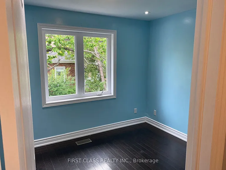 26 Wilmington Ave — Photo 8