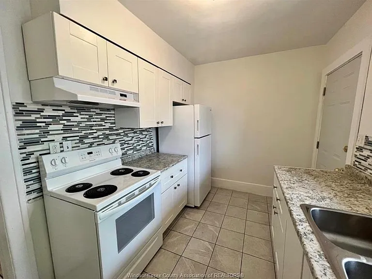 3458 Harris St — Photo 5