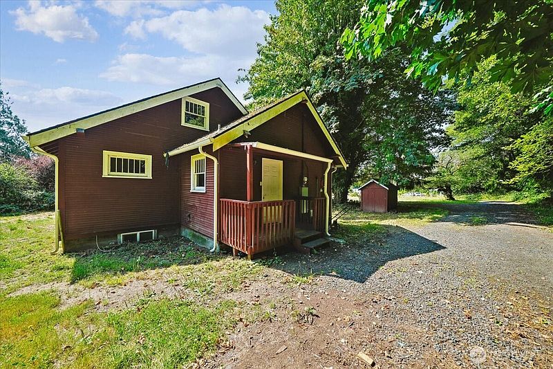 3rd image of 93 Cloquallum Road