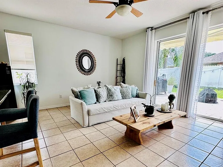 24900 Oakhaven Ct — Photo 30