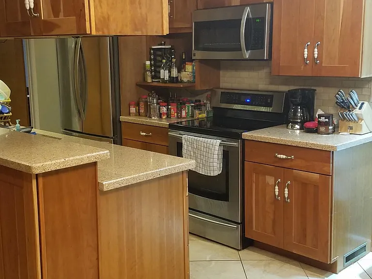 3260 S Gillenwater Dr — Photo 1